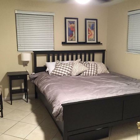 Modern 2/1 Apt Near Midtown And Beaches Miami Luaran gambar