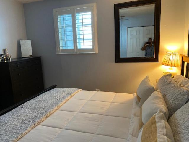 Modern 2/1 Apt Near Midtown And Beaches Miami Luaran gambar