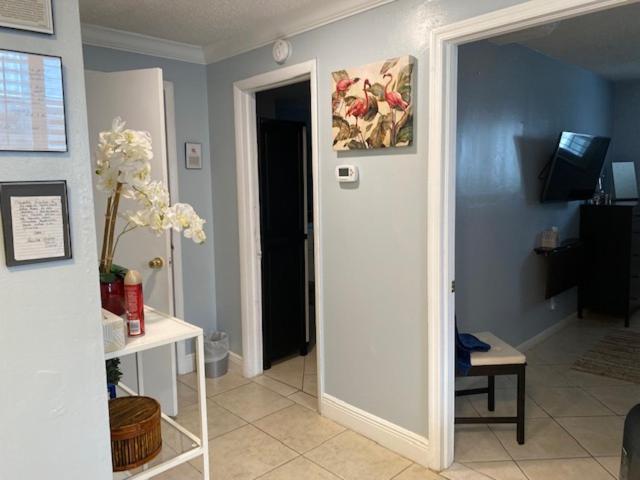 Modern 2/1 Apt Near Midtown And Beaches Miami Luaran gambar