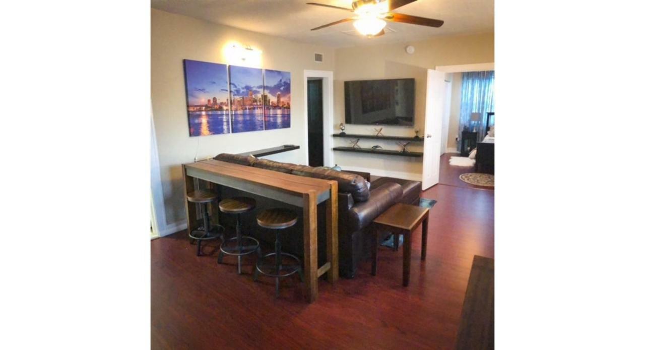 Modern 2/1 Apt Near Midtown And Beaches Miami Luaran gambar