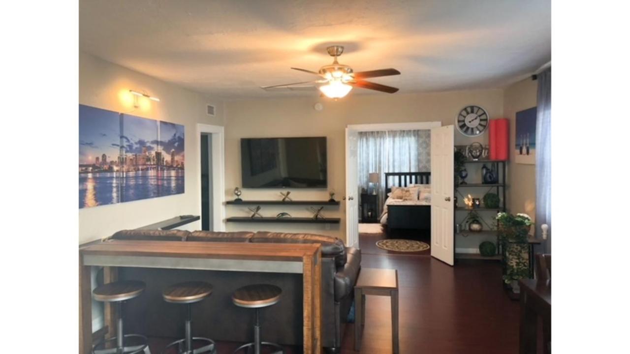 Modern 2/1 Apt Near Midtown And Beaches Miami Luaran gambar